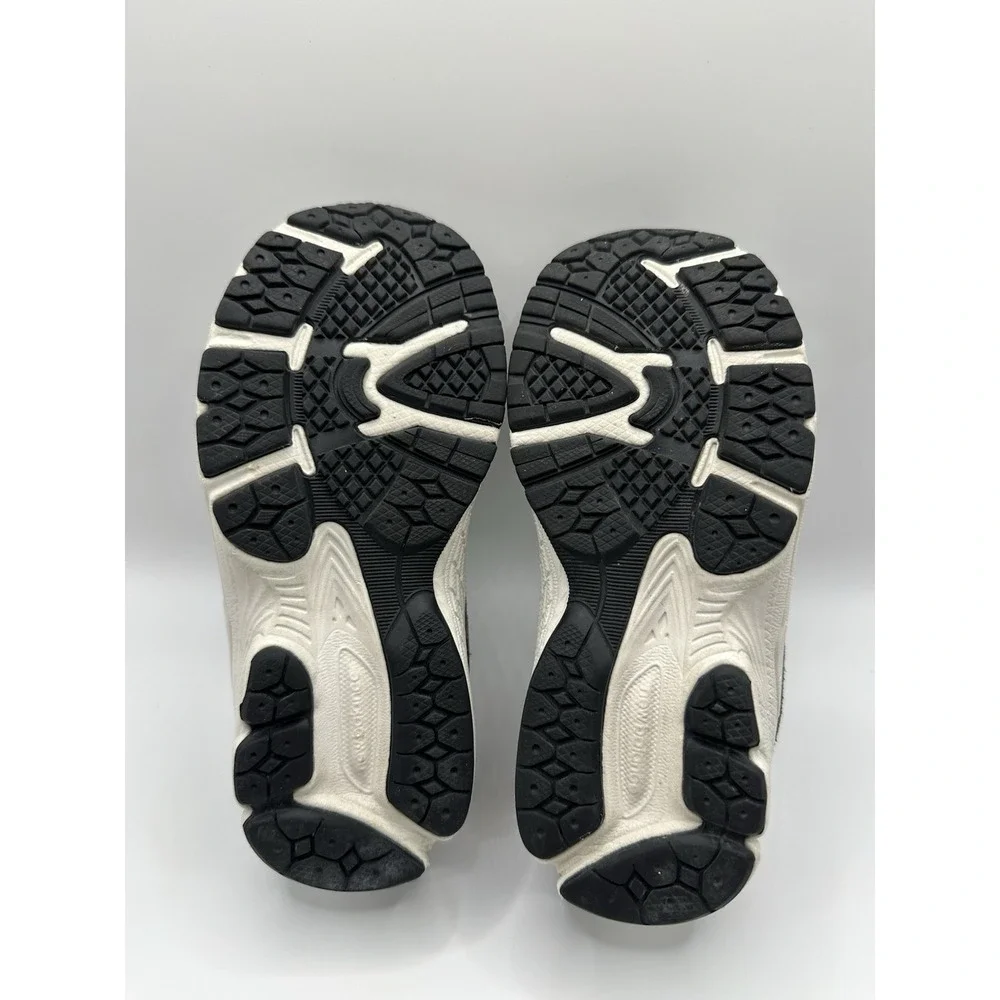 New Balance 2002R Grey And White Baby 10